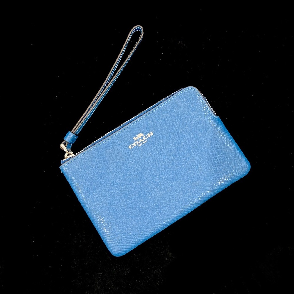 NWOT Coach Wristlet